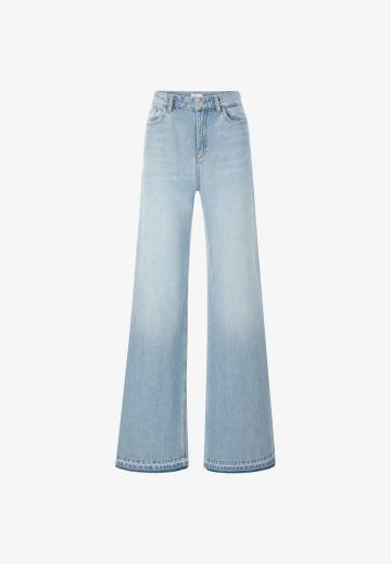 Клешеные джинсы