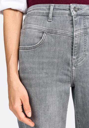 Короткие джинсы