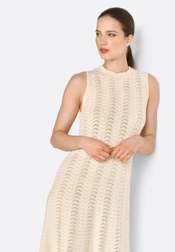 Вязаное платье