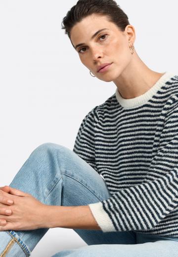 Пуловер с рукавом три четверти