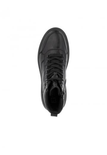 Ботинки на шнуровке