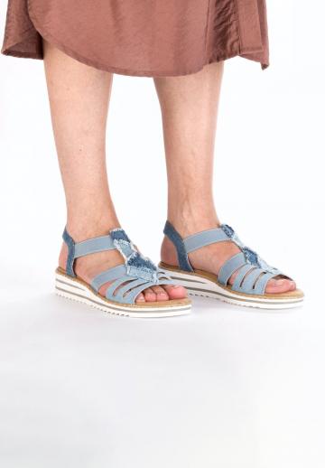 Босоножки на танкетке