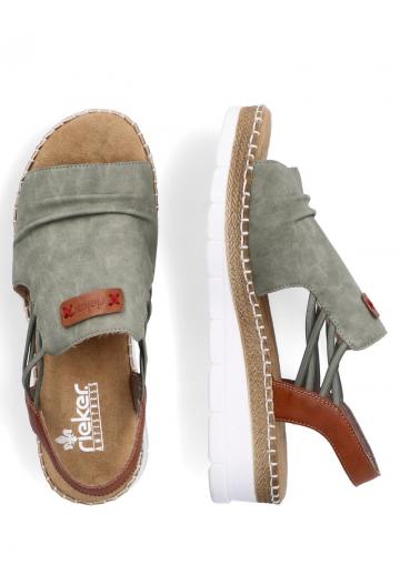 Босоножки на танкетке