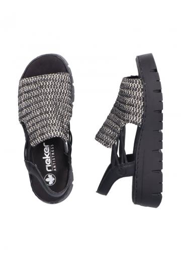 Босоножки на танкетке