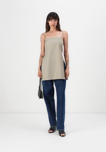 Топ на бретельках