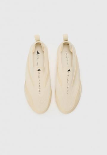 Тренировочные кроссовки