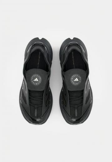 Тренировочные кроссовки