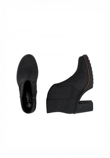 Полусапожки на высоком каблуке