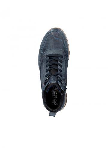 Ботинки на шнуровке