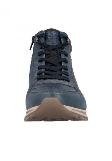 Ботинки на шнуровке