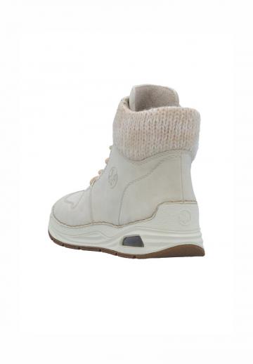 Ботинки на шнуровке