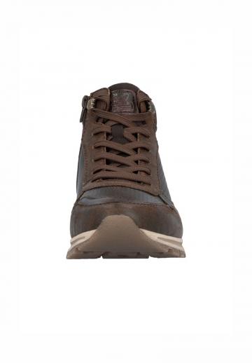 Ботинки на шнуровке