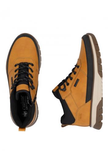 Ботинки на шнуровке