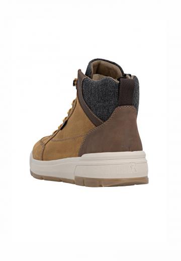 Ботинки на шнуровке