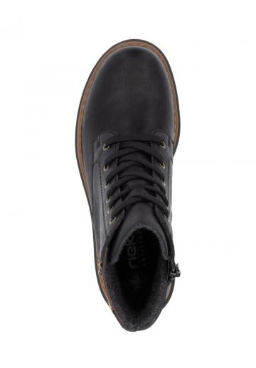 Ботинки на шнуровке