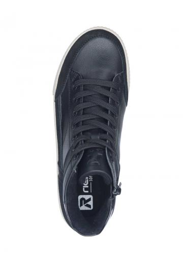 Ботинки на шнуровке