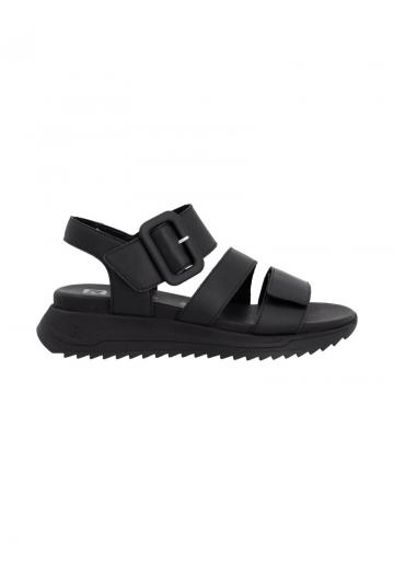 Босоножки на танкетке