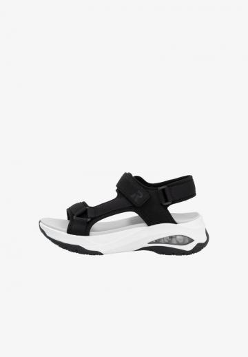 Босоножки на танкетке