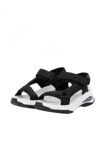 Босоножки на танкетке