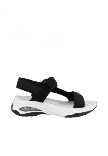 Босоножки на танкетке