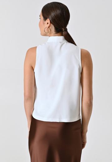 Блузка без рукавов