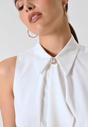 Блузка без рукавов