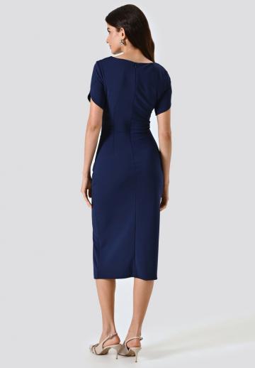 Платье футляр