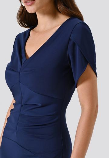 Платье футляр