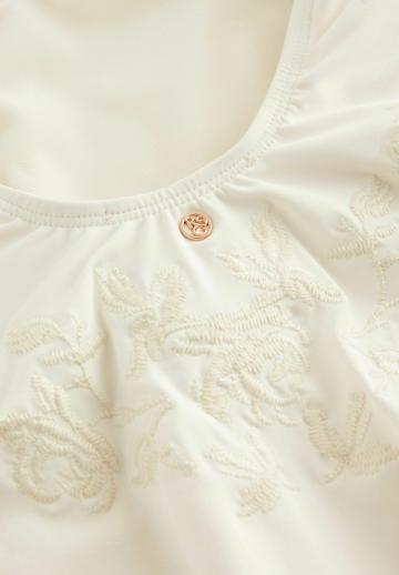 Слитный купальник