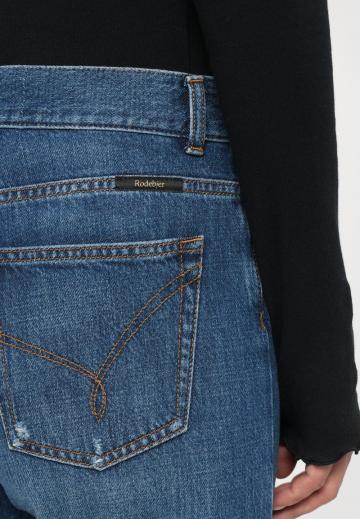 Клешеные джинсы