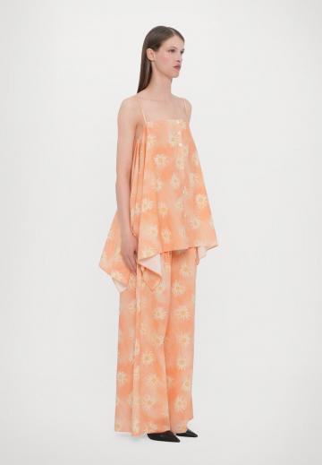 Топ на бретельках