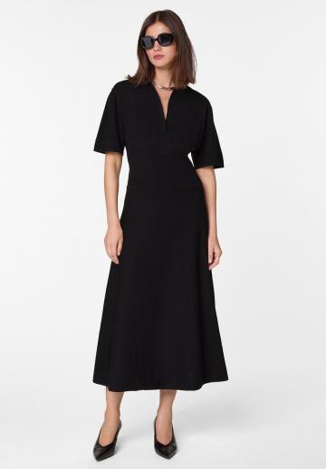 Вязаное платье