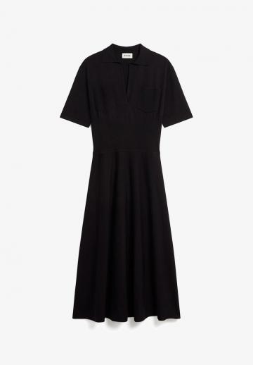 Вязаное платье