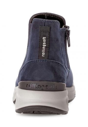 Сапожки на танкетке