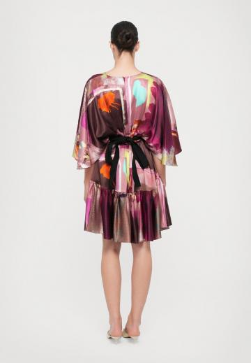 Короткое платье