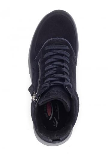 Сапожки на танкетке