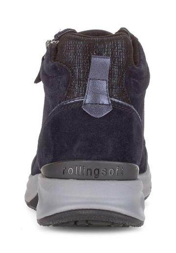 Сапожки на танкетке