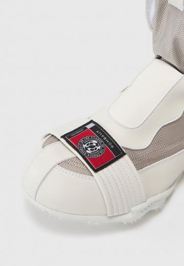 Сапожки на танкетке