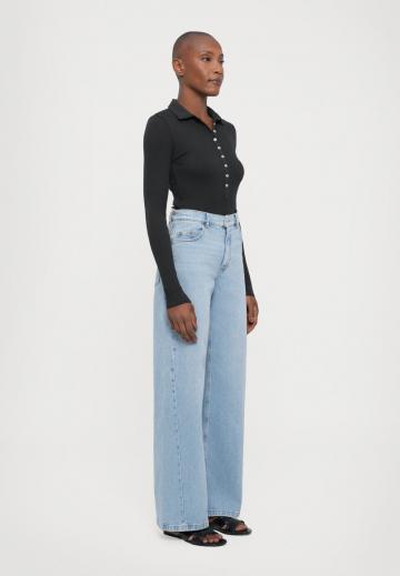 Джинсы бойфренда