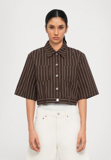 Короткая куртка