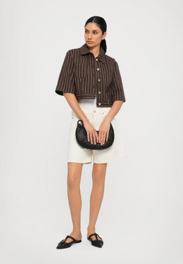 Короткая куртка