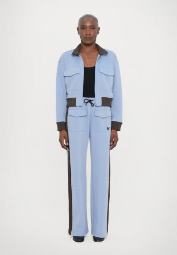 Короткая куртка