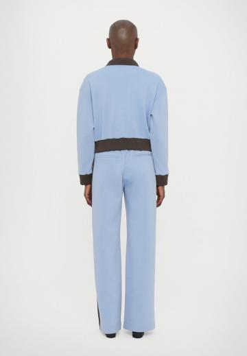 Короткая куртка