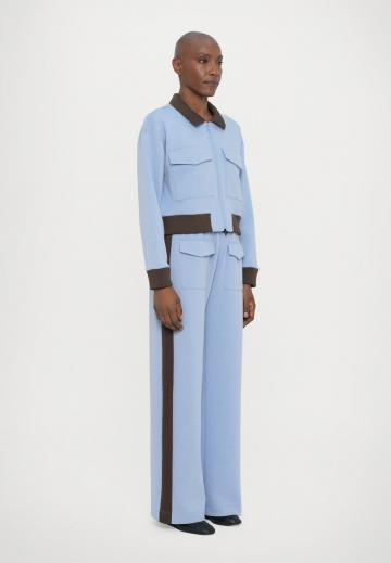 Короткая куртка