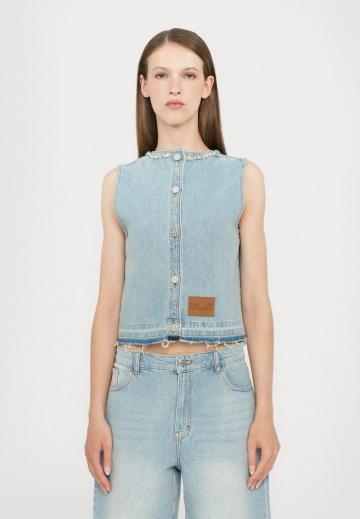 Джинсовая жилетка