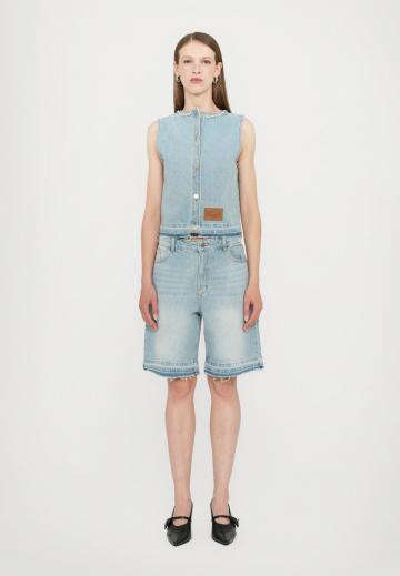 Джинсовая жилетка