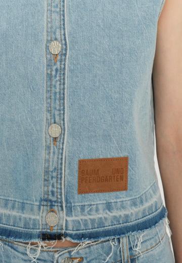 Джинсовая жилетка