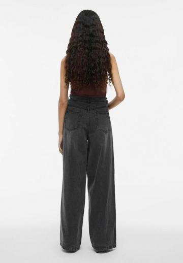 Свободные джинсы