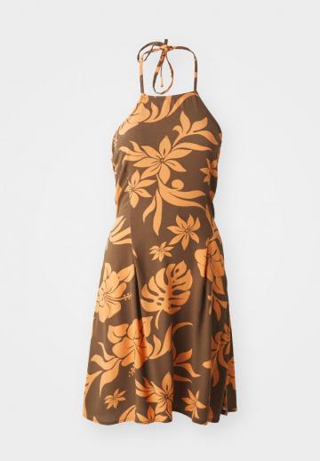 Короткое платье