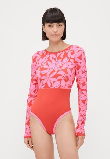 Слитный купальник